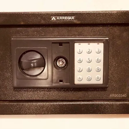 Cuarto Botanico - Shared Pool - Island Location - 10 Mins Drive To Famara And La Santa Tiagua